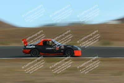 media/Jun-01-2025-CalClub SCCA (Sun) [[eae223c5dd]]/Group 2/Race 2/